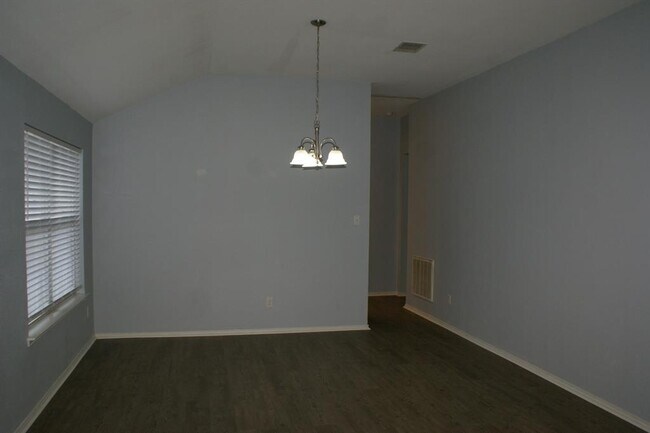 Foto del edificio - 1933 Marble Falls Ln