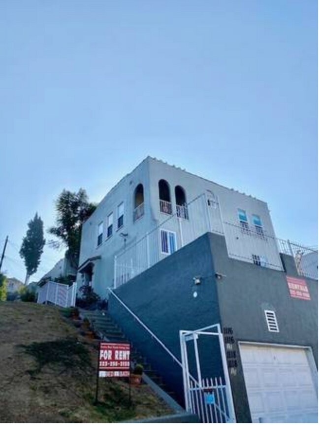Foto del edificio - 1118 N Coronado St