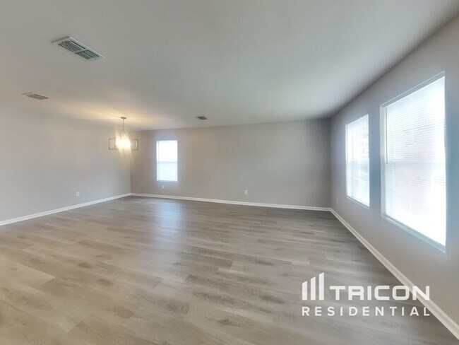 Foto del edificio - 14149 Cochise Dr