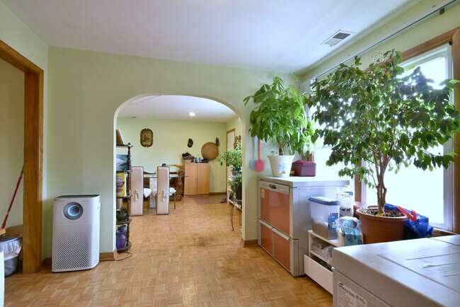 Foto del edificio - 4100 Oakton St