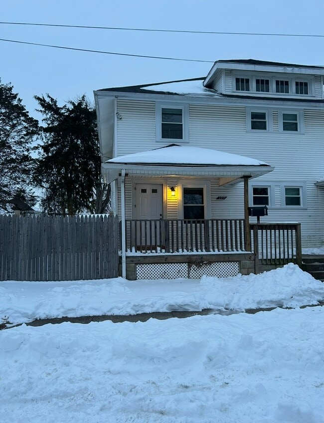 Building Photo - 2215 Morgan St