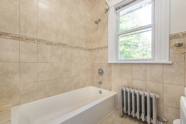 Foto del edificio - 233 Glenwood Ave