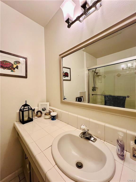 Foto del edificio - 22901 Leadwell St