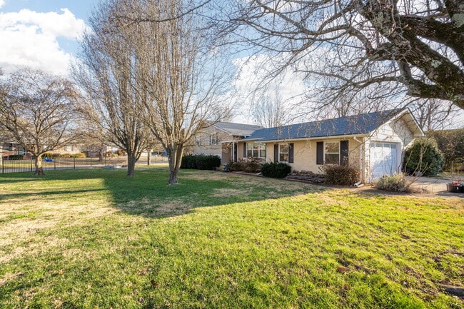 Foto del edificio - 85 Meadowdew Ln