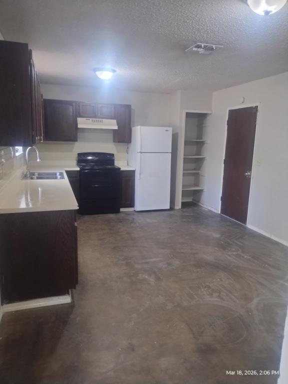 Foto del edificio - 412 Birdsong Ln