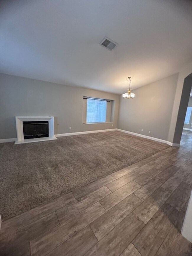 Foto del edificio - Home For Rent