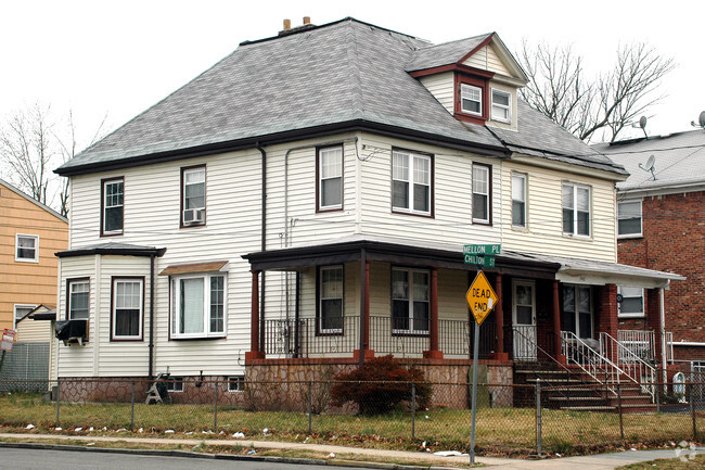 Building Photo - 342-346 Chilton St