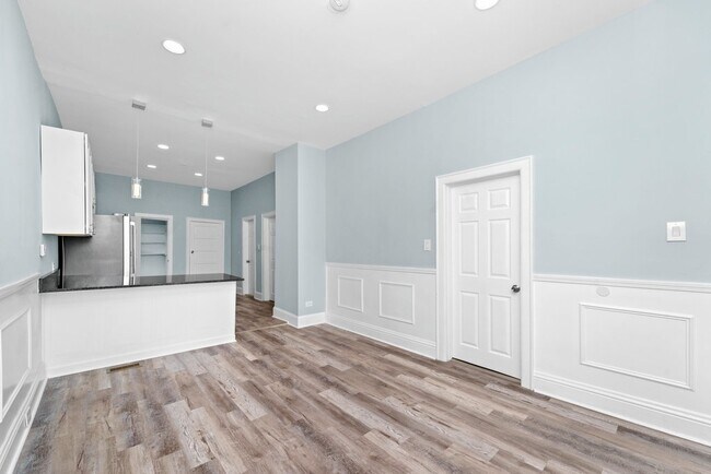 Building Photo - 4329 S Wood St
