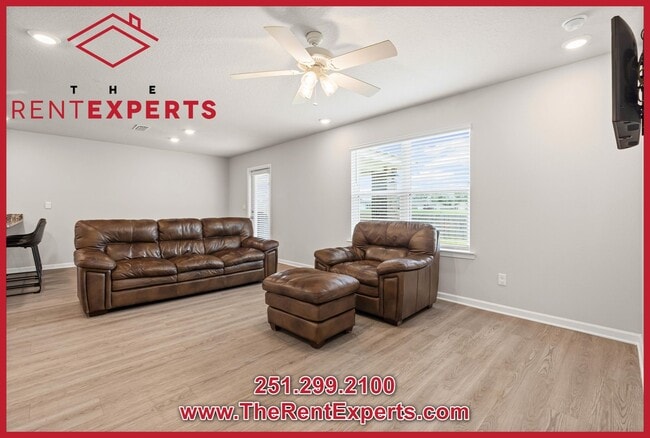 Building Photo - 2599 Cedarwood St