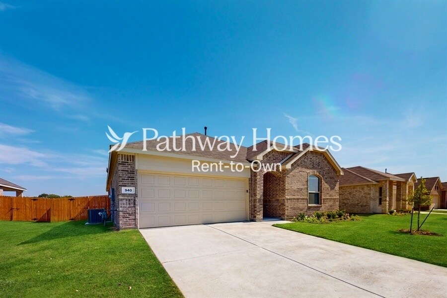 940 Rusty Spur Ln House Rental in Fort Worth, TX