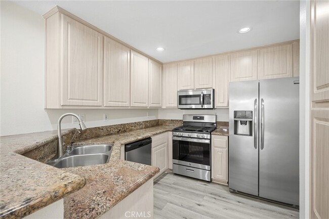 Building Photo - 4263 Las Virgenes Rd