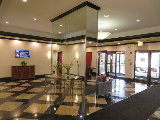 Foto del edificio - 1220 Blair Mill Rd