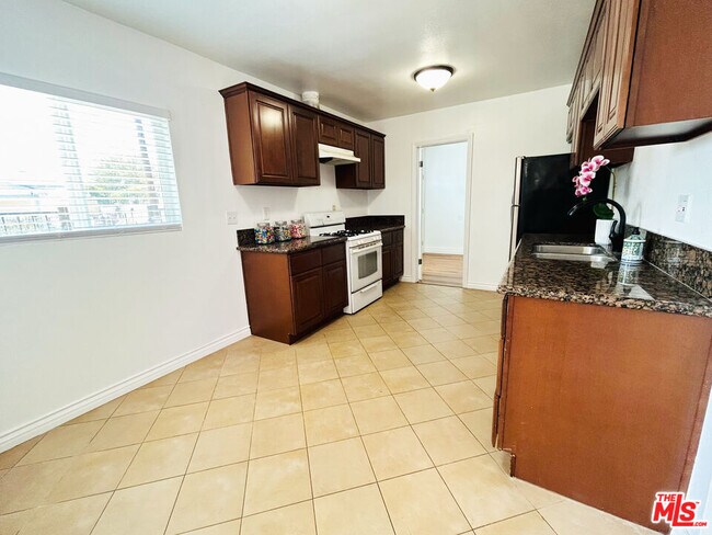 Foto del edificio - 4701 Dozier St