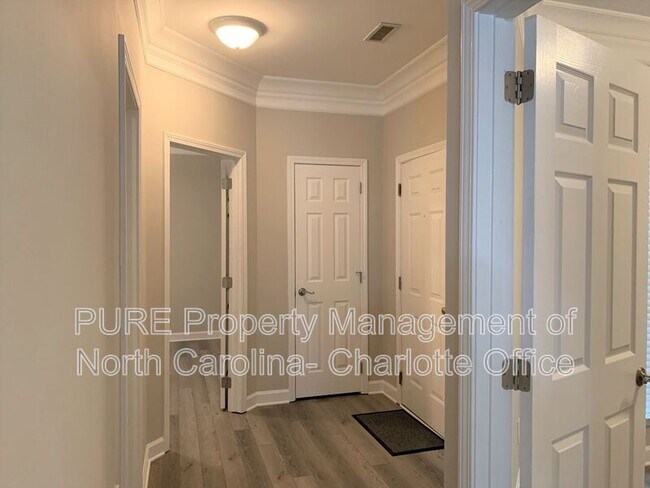 Foto del edificio - 18816 Nautical Dr