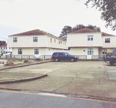 Building Photo - 3149 Page Ave