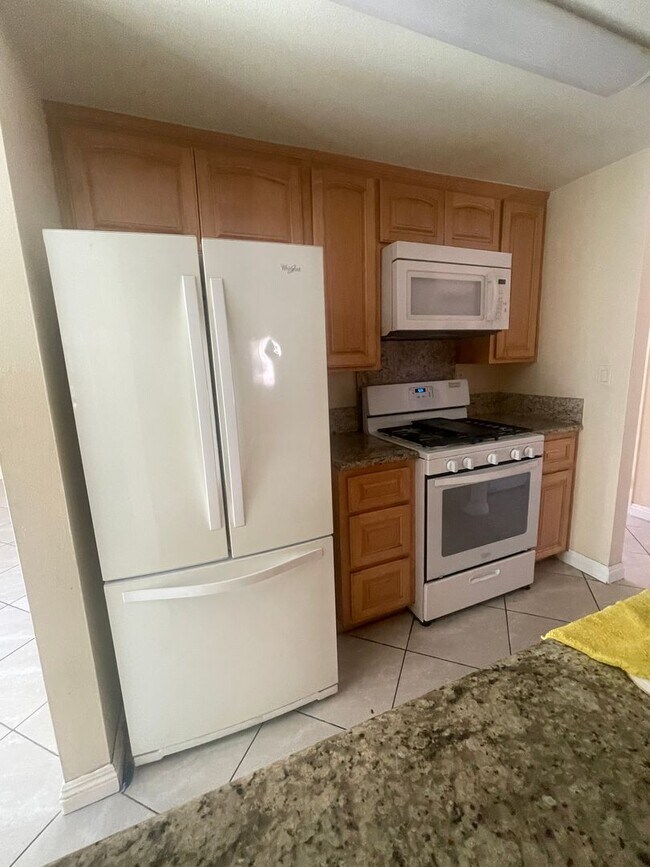 Foto del edificio - 2 rooms 1 bath house for rent in South San Diego