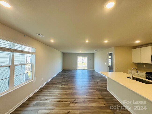 Building Photo - 13324 Hampton Bay Ln