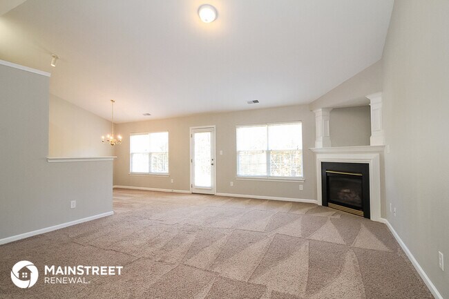 Building Photo - 445 Bangor Dr