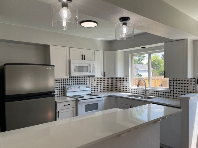 Duplex with 5 Bedroom & 4 Baths - Duplex with 5 Bedroom & 4 Baths Apartment