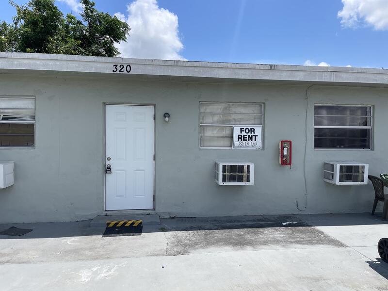 Foto principal - 320 SW 6th Ct