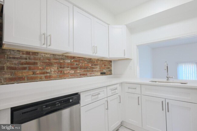 Building Photo - 8360 Forrester Blvd