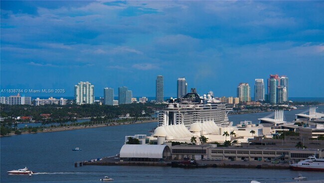 Foto del edificio - 888 Biscayne Blvd