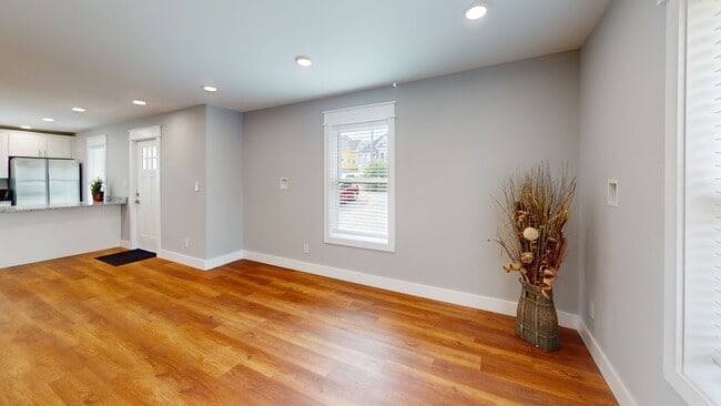 Building Photo - 1726 Forest Ave
