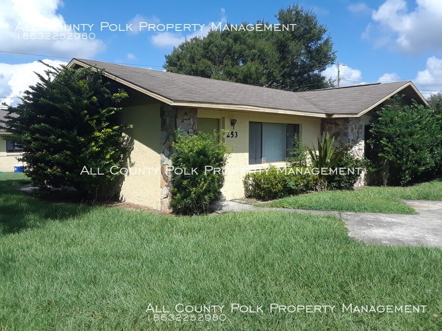 Don't Miss Out! 2 Bedroom 1 Bathroom Duplex Apartment for Rent in