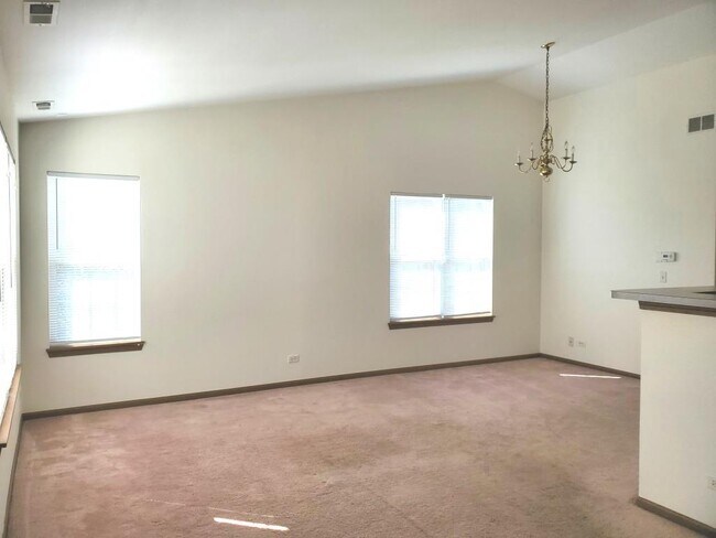 Building Photo - 2957 Falling Waters Dr
