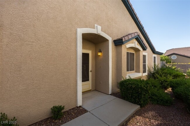 Building Photo - 10308 Juniper Creek Ln
