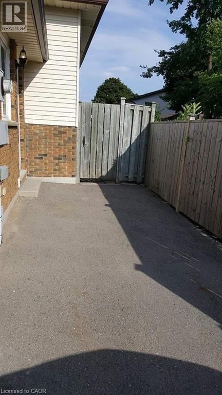 Building Photo - 486B KINGSCOURT Drive