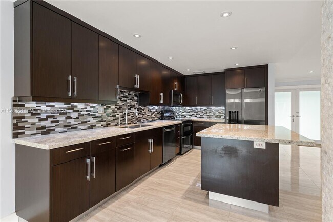 Foto del edificio - 19040 S St Andrews Dr