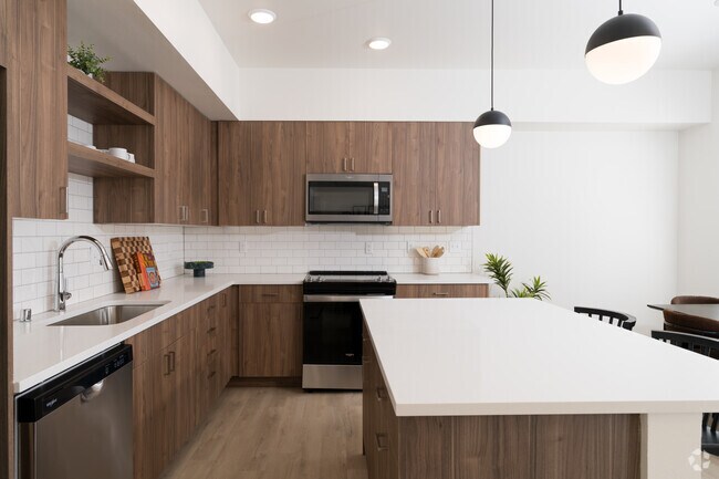 3 habitaciones, 2.5 baños - 1426 pies cuadrados - Cocina - Westland Townhomes