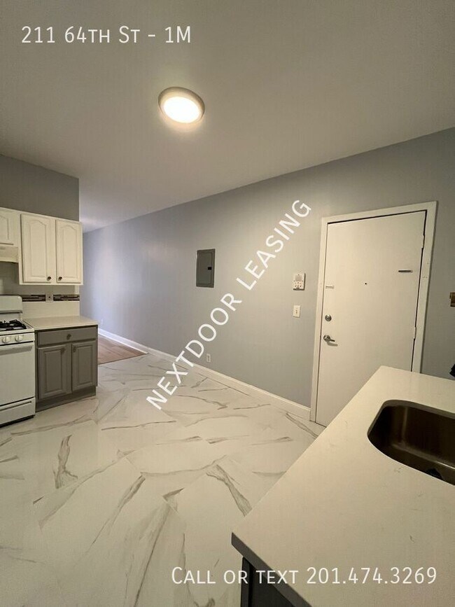 Foto del edificio - 211 64th St