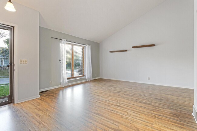 Building Photo - 5120 S 162nd Ave