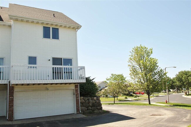 Building Photo - 3009 Bradbury Rd