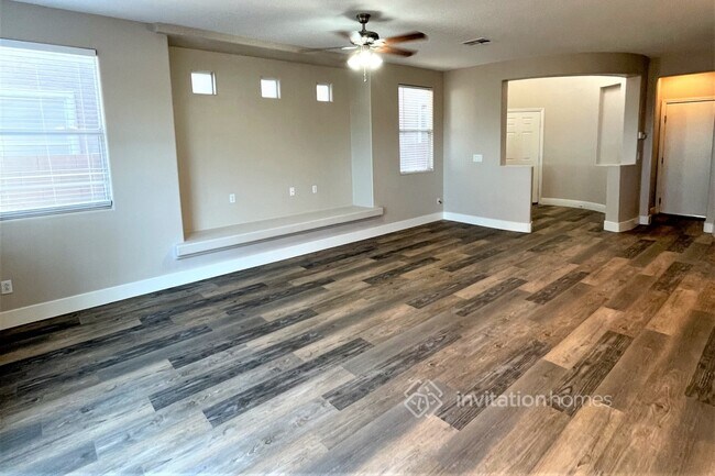 Foto del edificio - 9278 Pembrook Falls Ave
