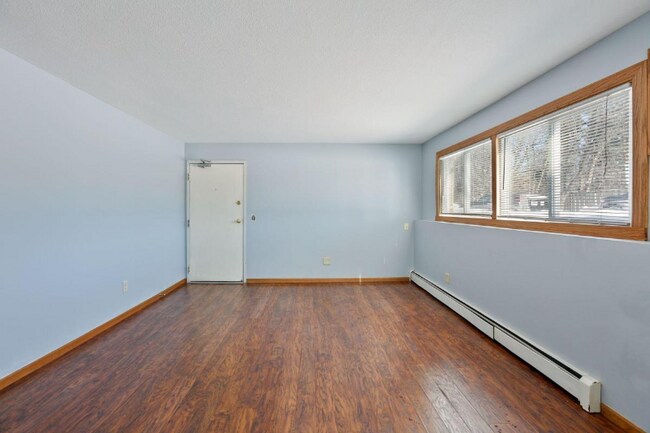 Foto del edificio - 27 97th Ave NW