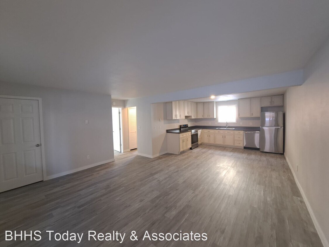 Primary Photo - 2 br, 1 bath House - 306 N 9th B1