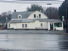Building Photo - 347 E Main St