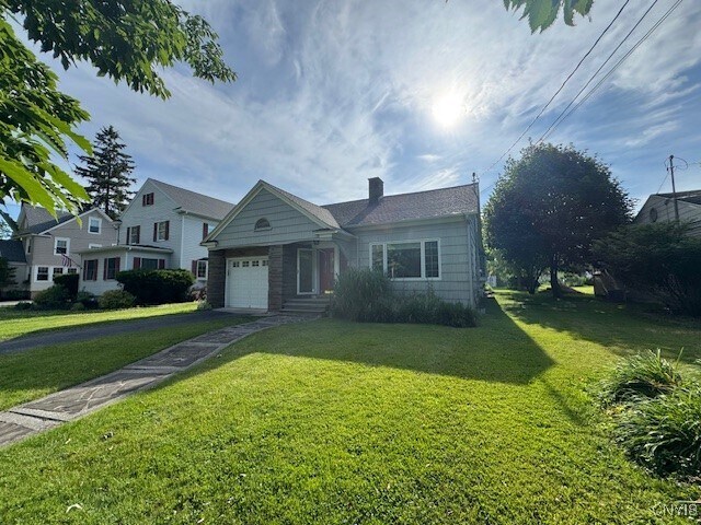 Foto del edificio - 741 Ball Ave