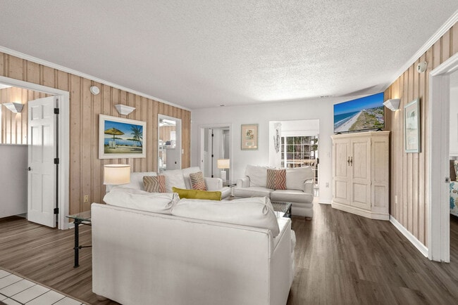 Foto del edificio - 4308 S Ocean Blvd