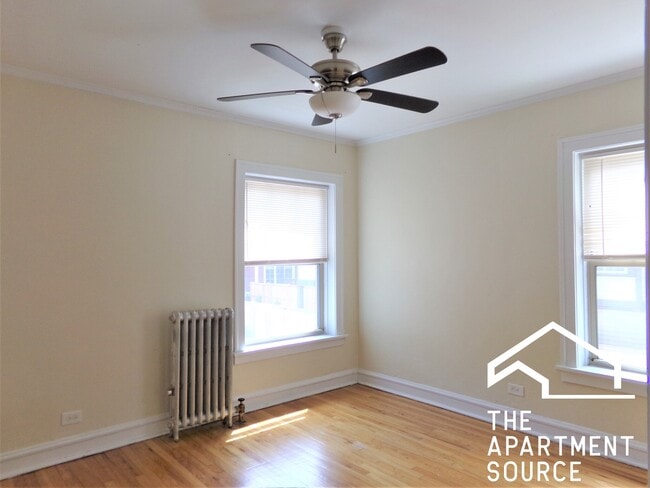 Building Photo - 912 Crain St