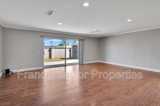 Building Photo - 1631 Jefferson Ave