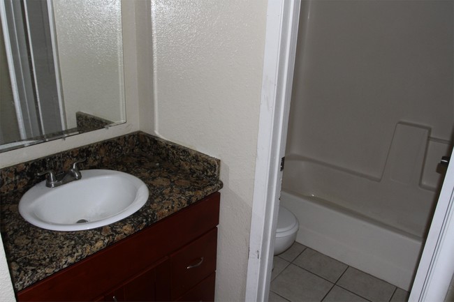 Building Photo - 2503 W Slaughter Ln