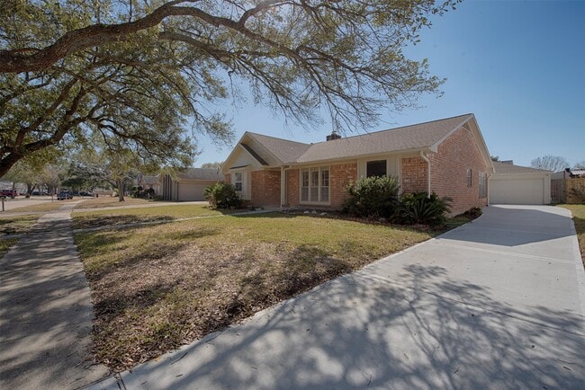 Building Photo - 11406 Sagewind Dr