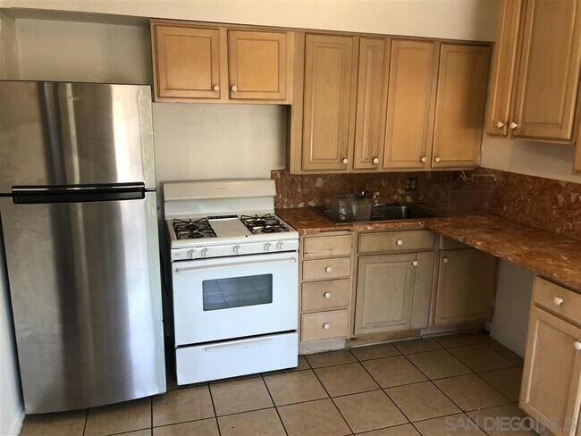 Foto del edificio - 901 Hillcrest Pl