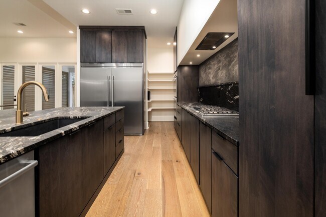 Foto del edificio - 4167 Meade Village Cv