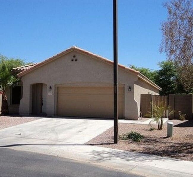 Building Photo - 2703 W Allens Peak Dr