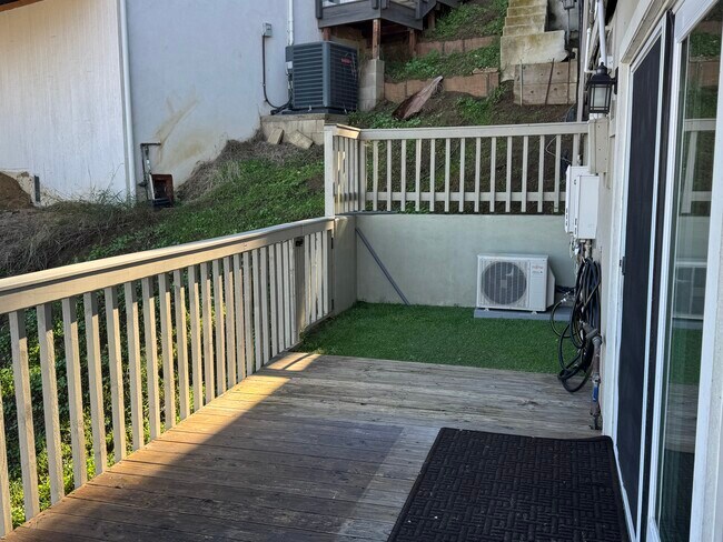 Foto del edificio - 3302 Martinez St